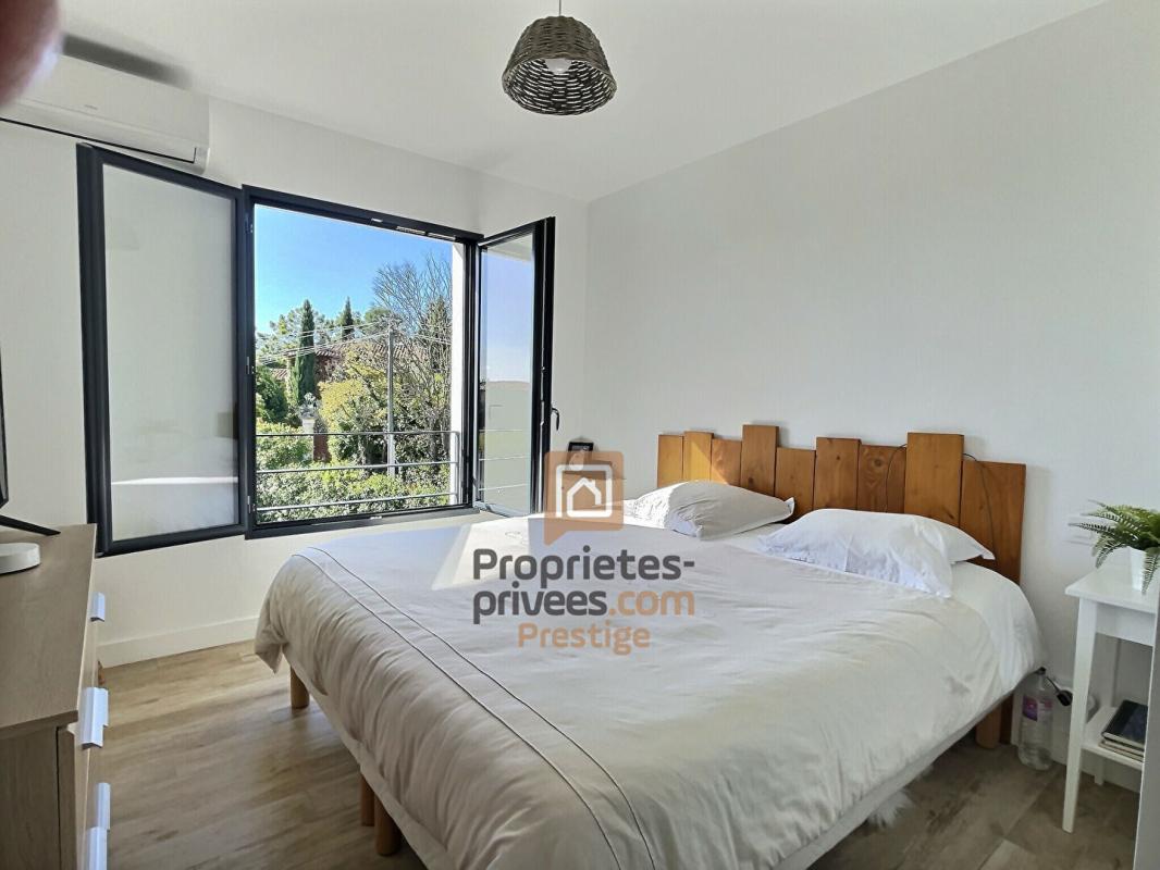 MONTAUROUX villa récente  6 p avec piscine proche A8 5 pièce(s) 140 m2 14