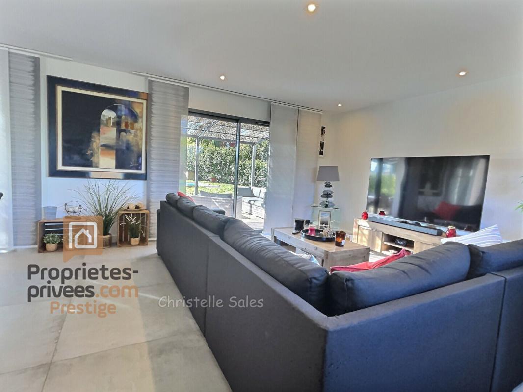 MONTAUROUX villa récente  6 p avec piscine proche A8 5 pièce(s) 140 m2 7