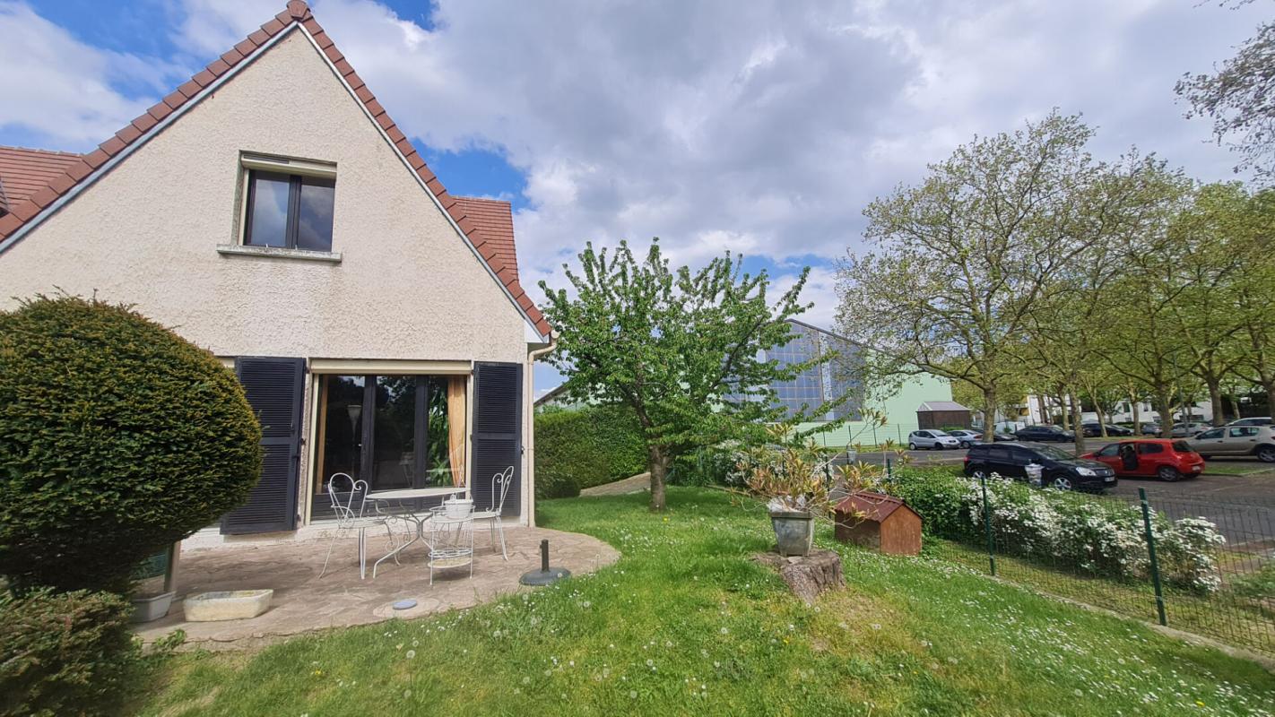 SAINT-OUEN-L'AUMONE Maison 10 pièces 4 chambres 201.48 m2 14