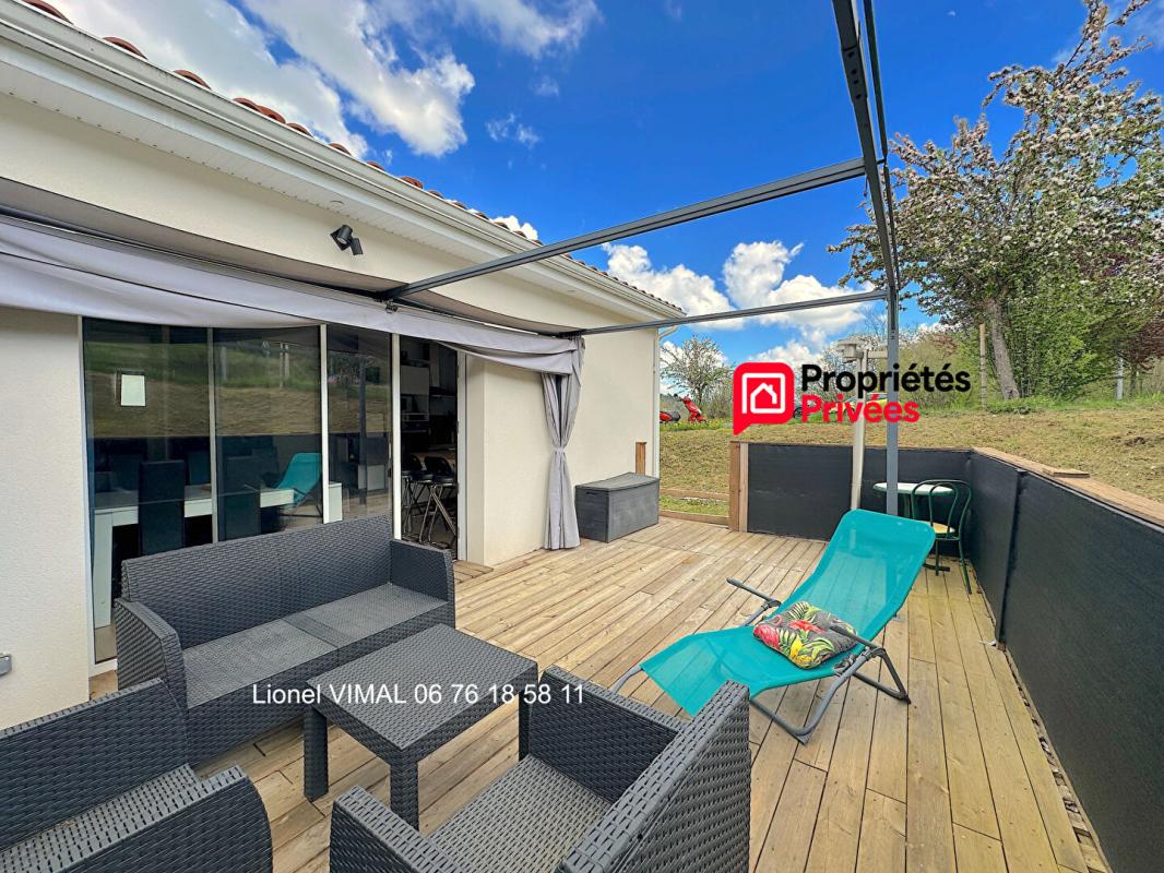 SAINT-GENES-CHAMPANELLE Maison plain-pied 3 pièces avec terrasse sur terrain 316m2 1