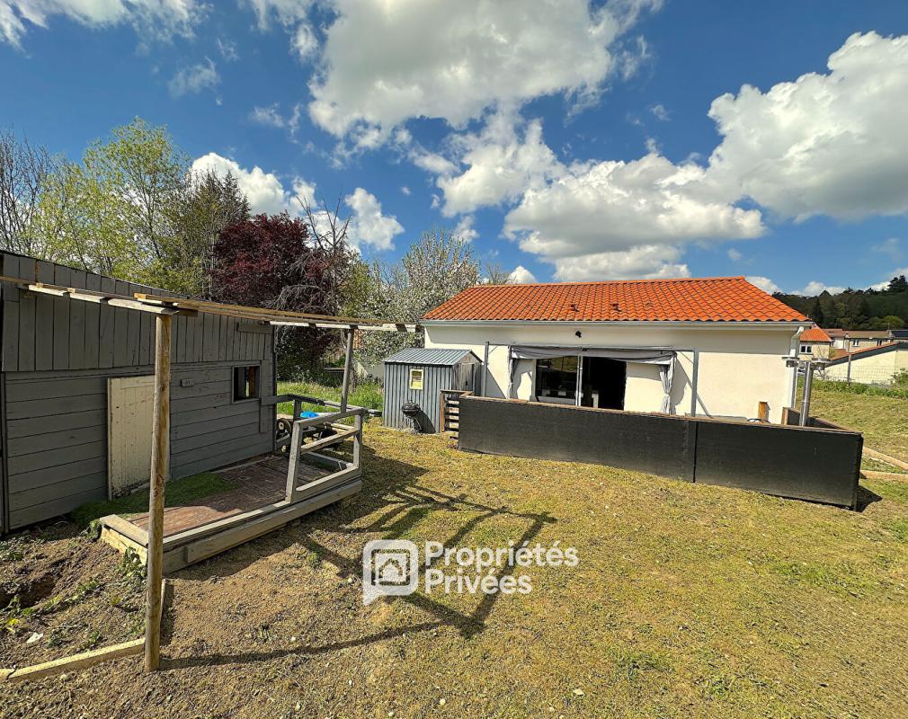 SAINT-GENES-CHAMPANELLE Maison plain-pied 3 pièces avec terrasse sur terrain 316m2 4