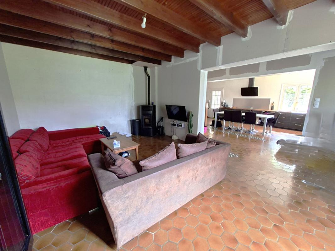 SAINT-SAVINIEN Maison  Saint Savinien17350  189 m2 + Garage et Dépendances 5