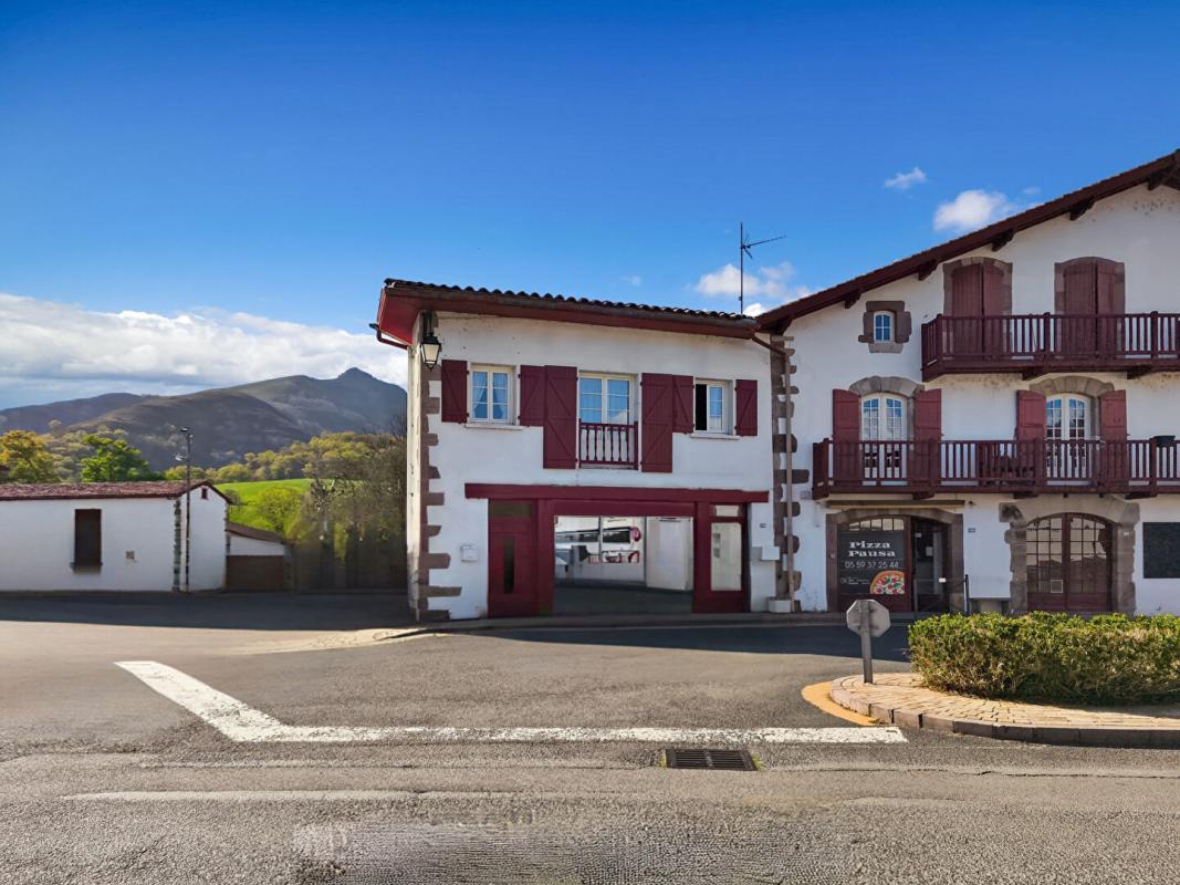 SAINT-ETIENNE-DE-BAIGORRY Ensemble immobilier Saint Etienne De Baigorry  T2 et T3 1