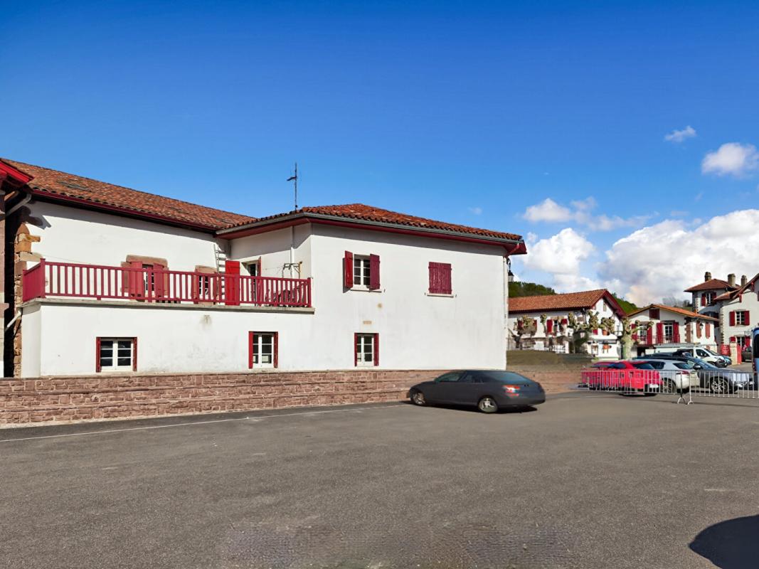 SAINT-ETIENNE-DE-BAIGORRY Ensemble immobilier Saint Etienne De Baigorry  T2 et T3 6