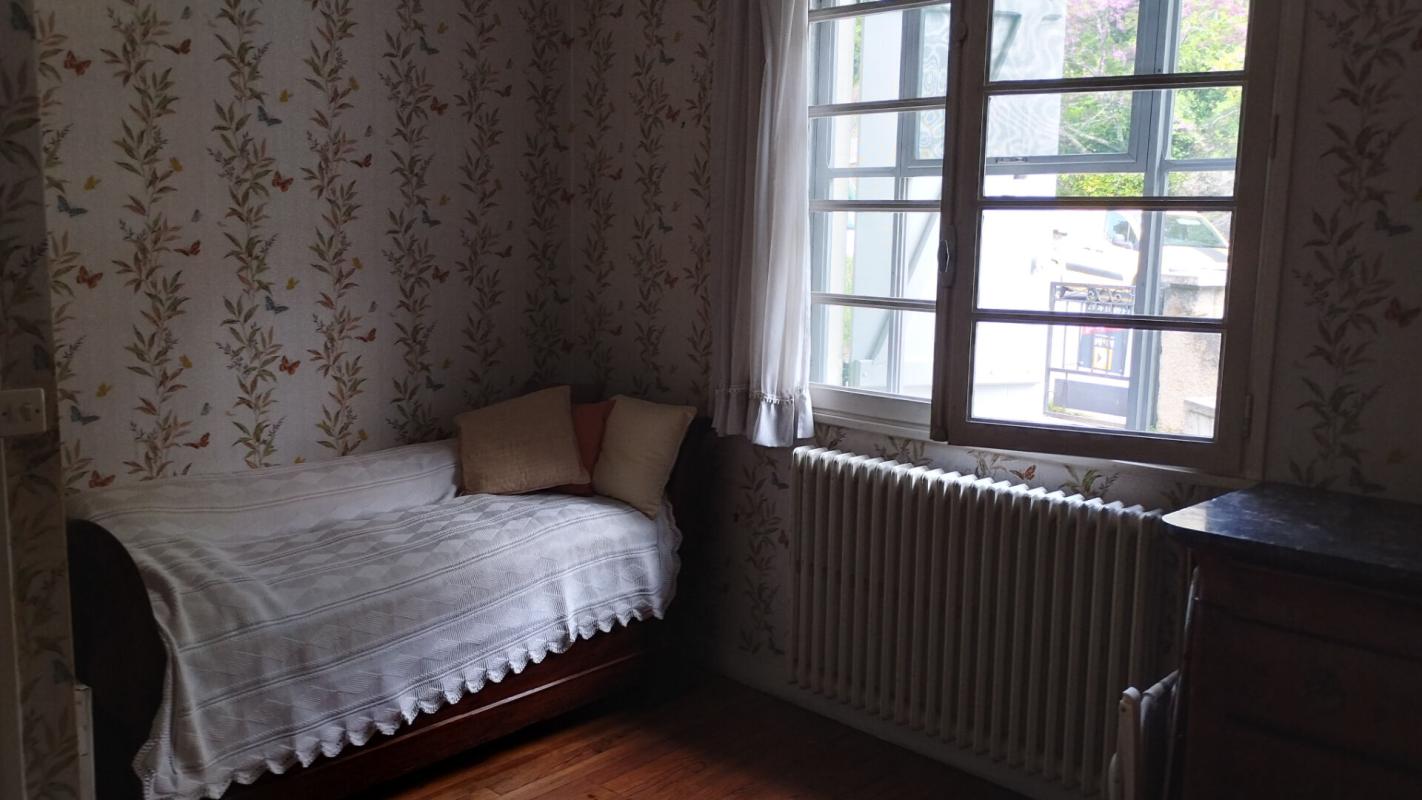 QUILLAN Maison centre ville 10