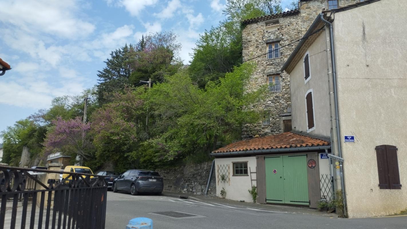 QUILLAN Maison centre ville 12