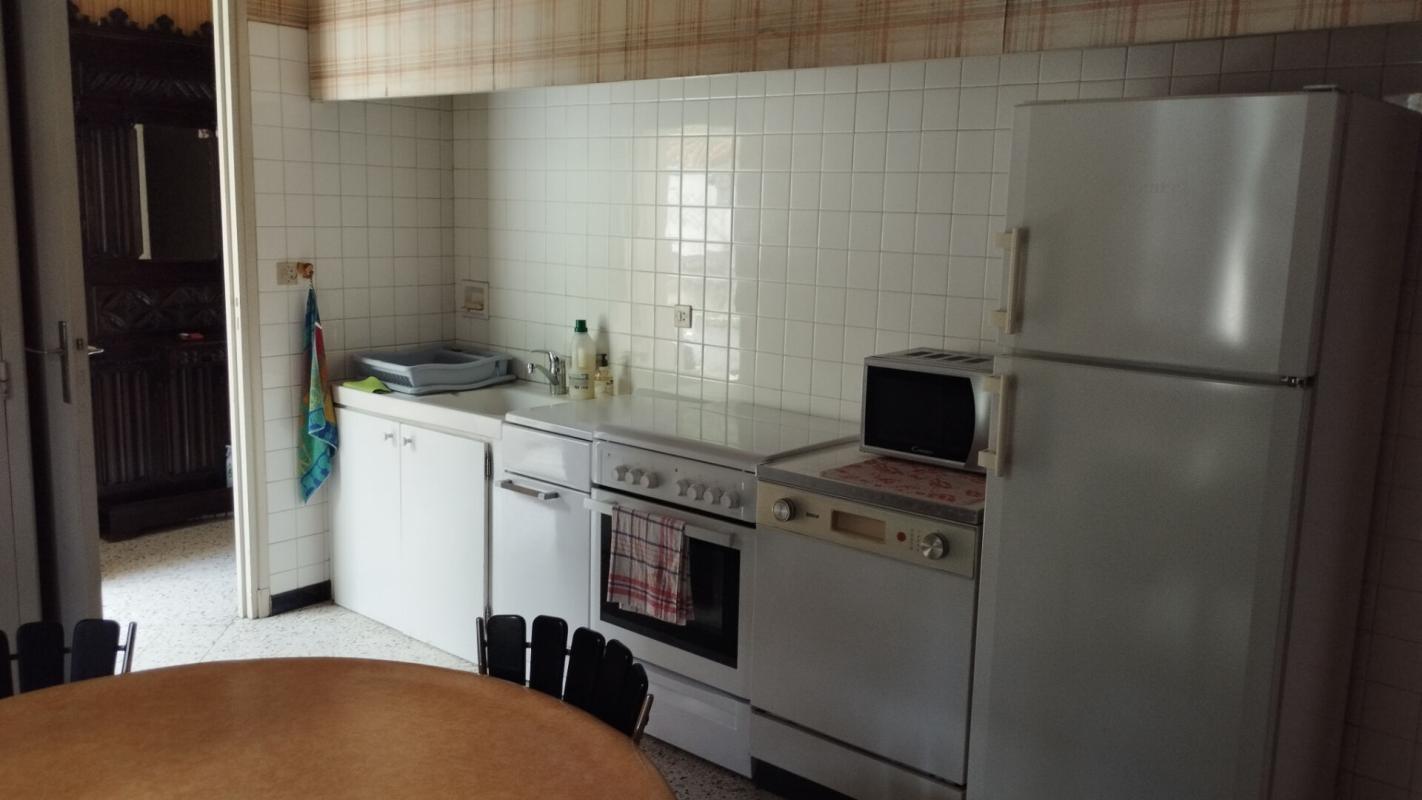 QUILLAN Maison centre ville 8