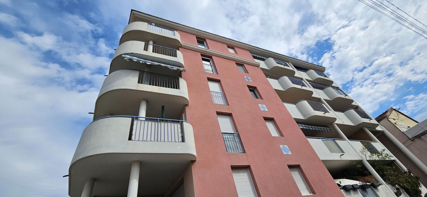 LA SEYNE-SUR-MER Appartement La Seyne Sur Mer 2 pièce(s) 45.52 m2 9