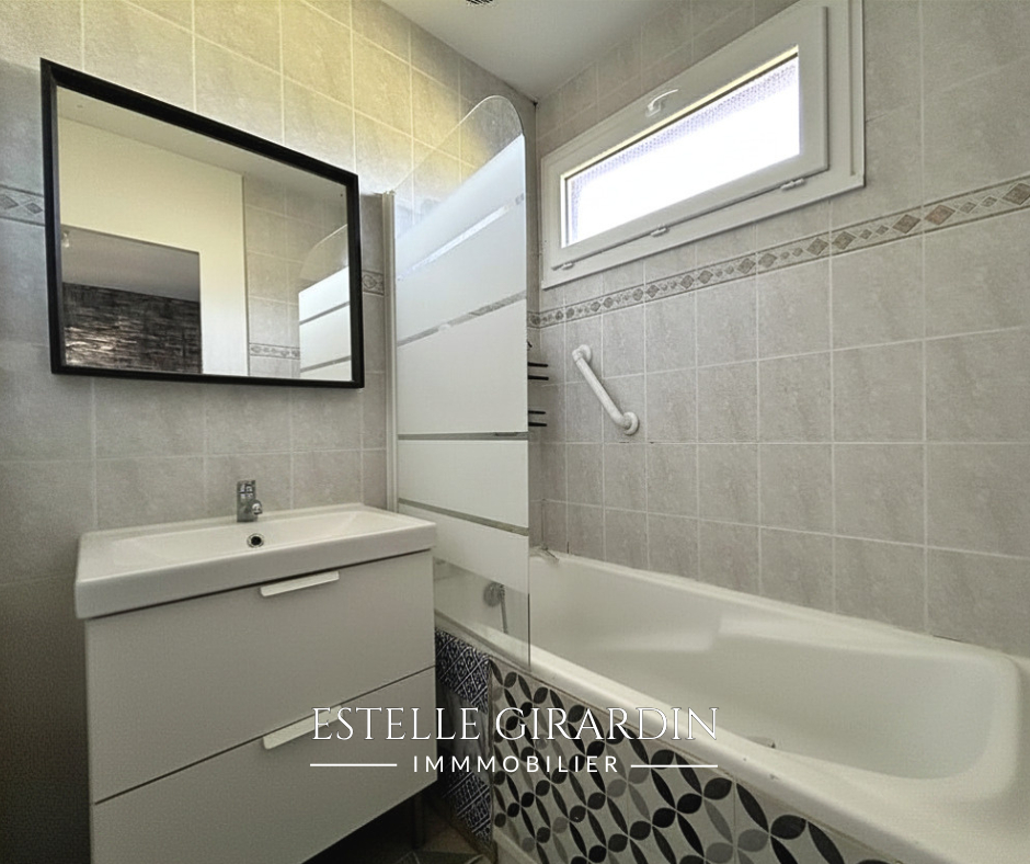 CARQUEFOU Maison de plain-pied dans le bourg de Carquefou 8