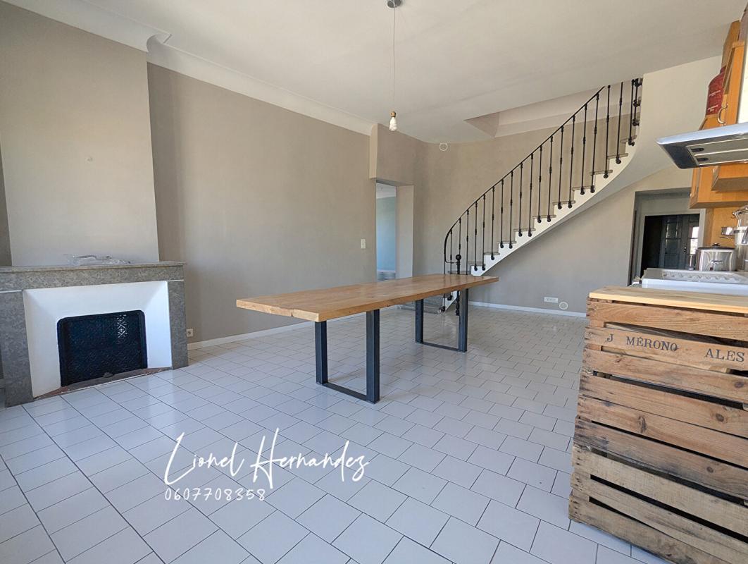 ALES Alès, centre historique : Appartement Duplex d'exception - 125 m² - Dernier étage - Terrasse tropézienne avec vue panoramique 11