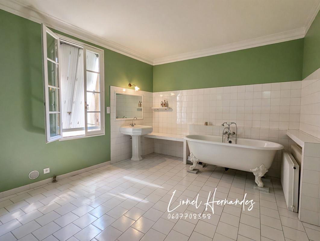 ALES Alès, centre historique : Appartement Duplex d'exception - 125 m² - Dernier étage - Terrasse tropézienne avec vue panoramique 13