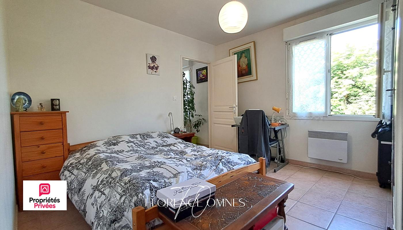 TREBES TREBES Villa de plain-pied ? 145 m² ? 5 chambres ? Parcelle arborée de 1304 m² 11