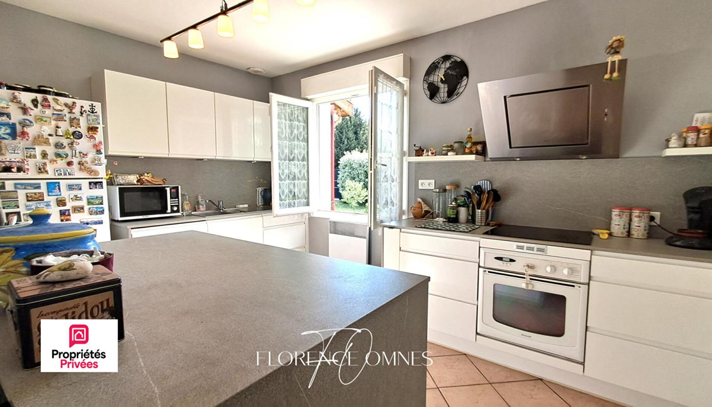 TREBES TREBES Villa de plain-pied ? 145 m² ? 5 chambres ? Parcelle arborée de 1304 m² 7