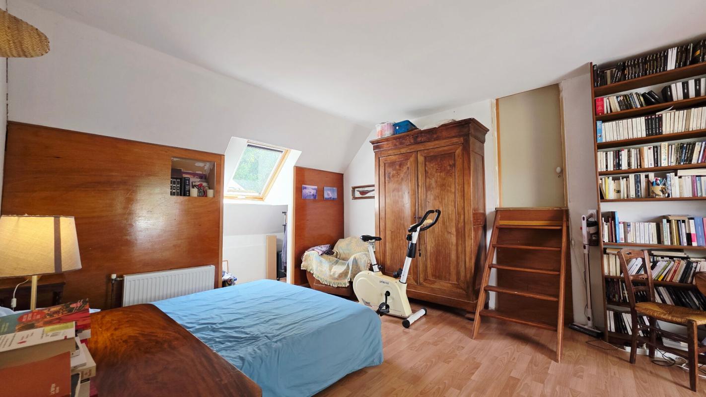 SAINT-PALAIS MAISON 7 PIECES 4 CHAMBRES PISCINE GARAGES ATELIER 13