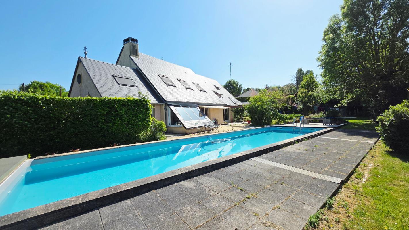 SAINT-PALAIS MAISON 7 PIECES 4 CHAMBRES PISCINE GARAGES ATELIER 17