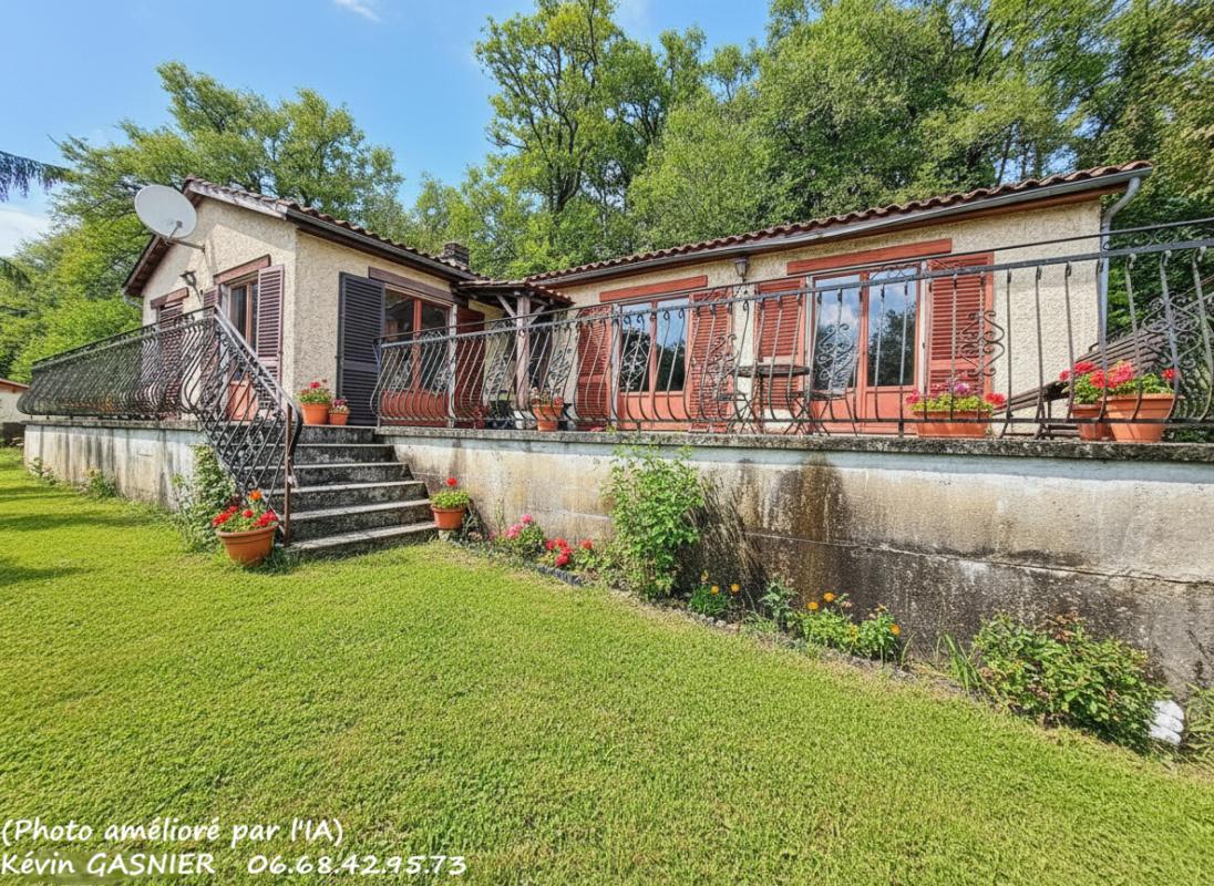 SIREUIL SIREUIL (16440) : Maison de plain pied de 109m2 + garage 11