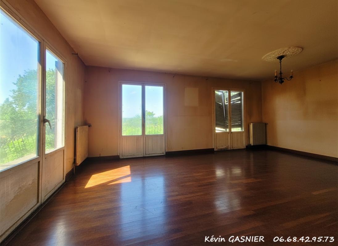 SIREUIL SIREUIL (16440) : Maison de plain pied de 109m2 + garage 2