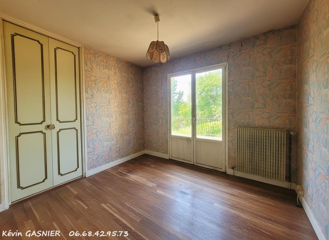 SIREUIL SIREUIL (16440) : Maison de plain pied de 109m2 + garage 5