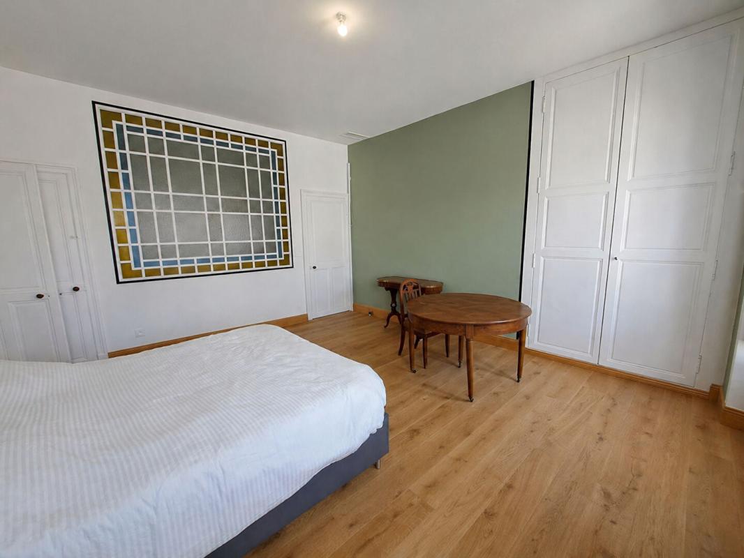 ANGERS Hôtel particulier d'exeption Angers proche place Imbach 9