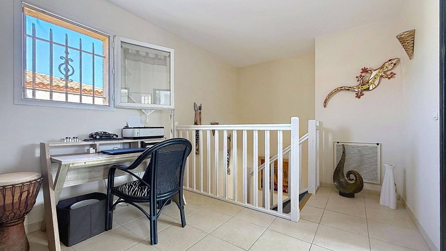 LATOUR-BAS-ELNE Maison 3 faces récente avec piscine, spa et garage 14