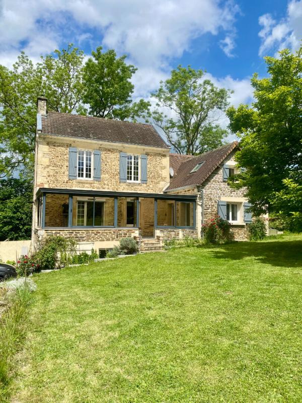 LES MOUTIERS-EN-CINGLAIS Maison Les Moutiers En Cinglais 4 pièce(s) 138 m2 2