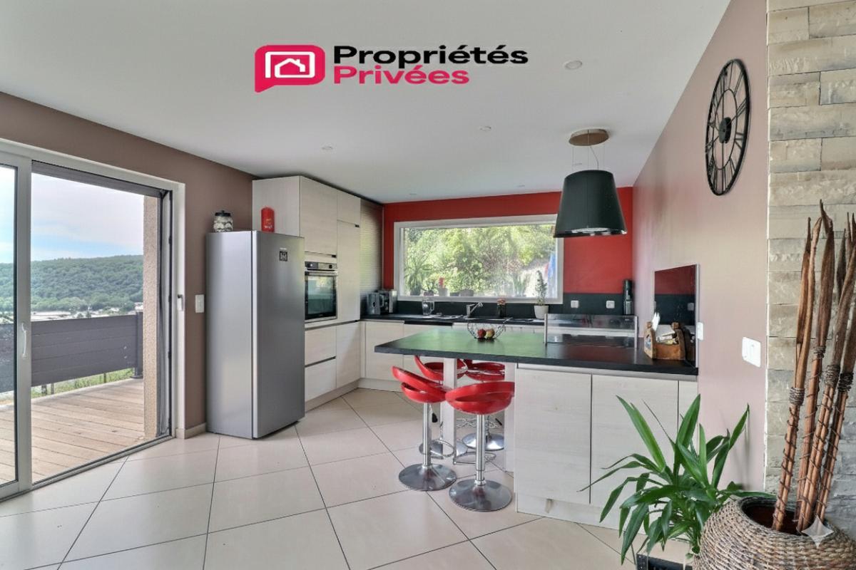 EPAGNY Maison individuelle 132 m²  avec 4 chambres et studio 7