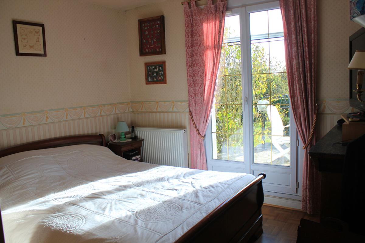 LA CELLE-LES-BORDES Maison La Celle Les Bordes 7 pièces 147 m2 11