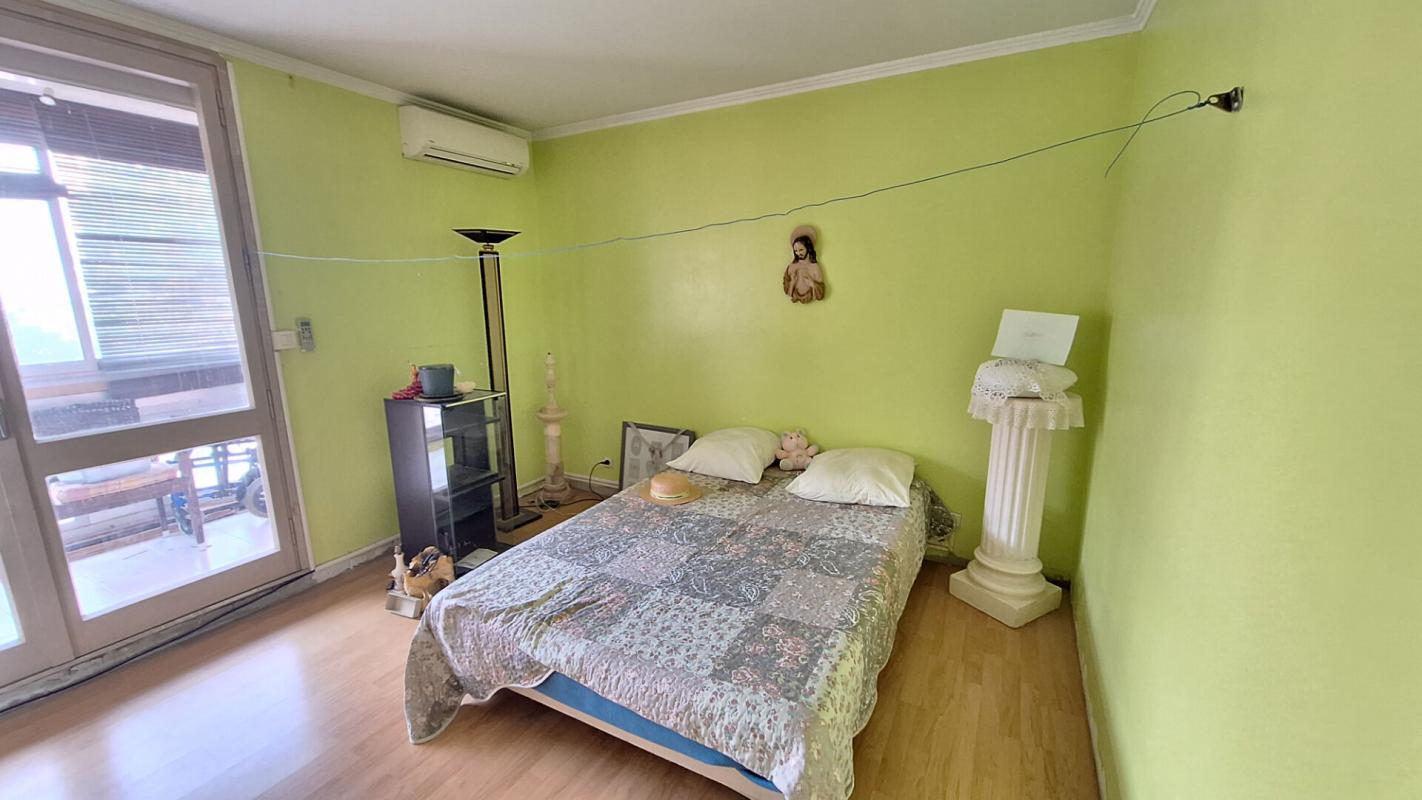 MARSEILLE-11E-ARRONDISSEMENT Appartement 4 pièces avec balcon et cave 7