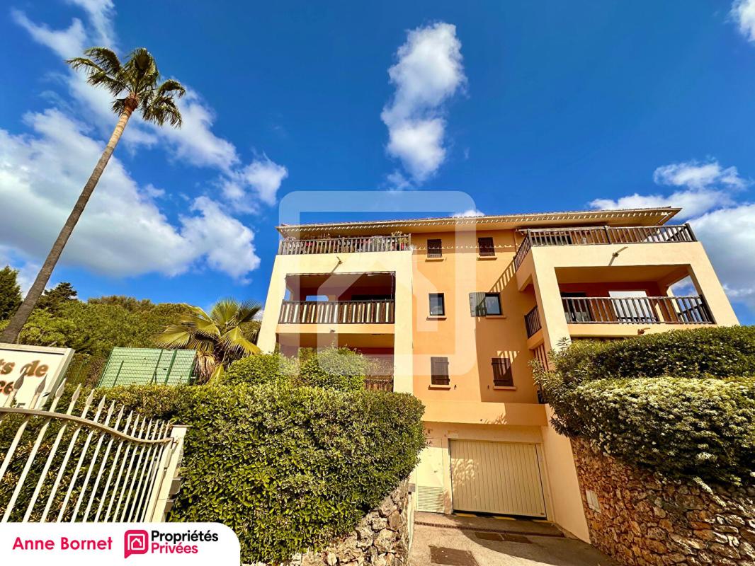 GRASSE Appartement 3 pièces 41 m2, terrasse, garage, parking privatif, piscine 15