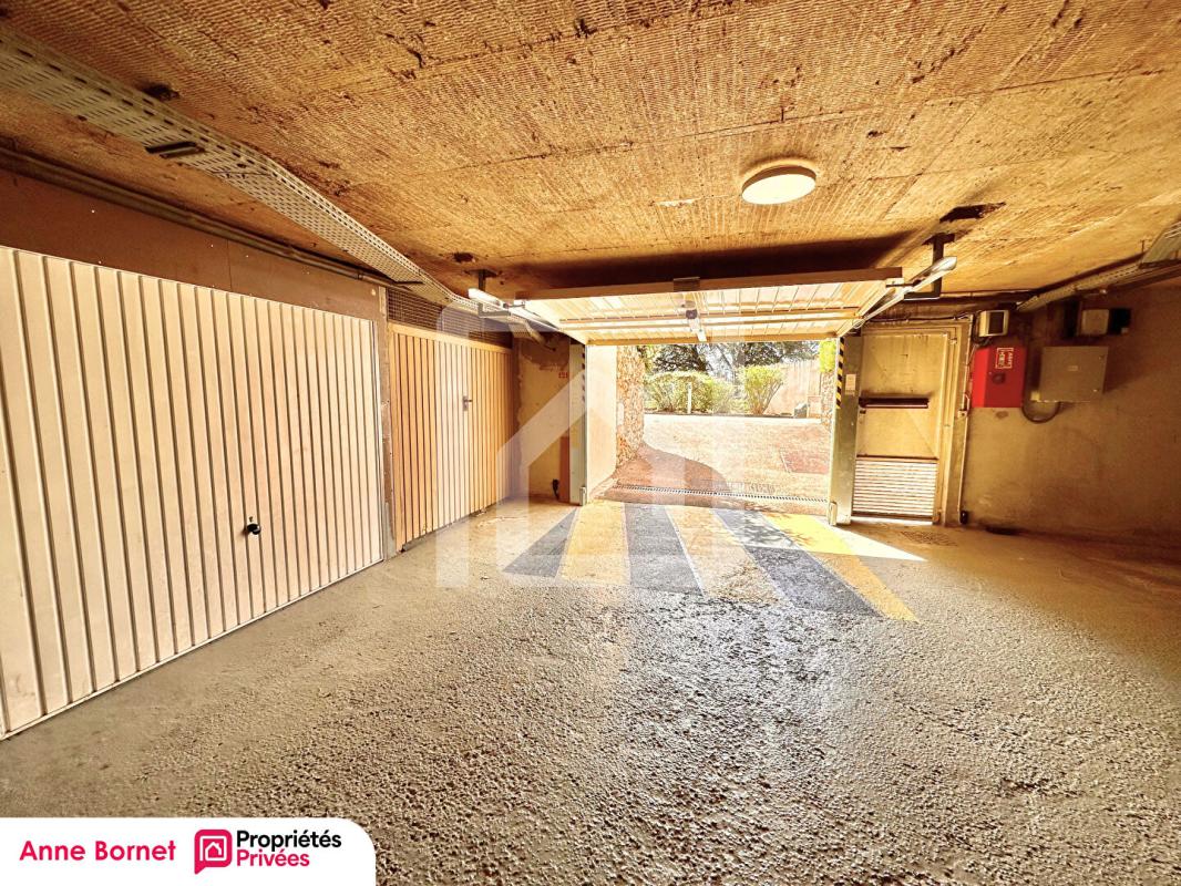 GRASSE Appartement 3 pièces 41 m2, terrasse, garage, parking privatif, piscine 17