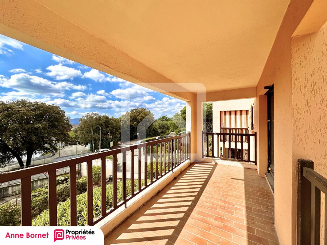 GRASSE Appartement 3 pièces 41 m2, terrasse, garage, parking privatif, piscine 2