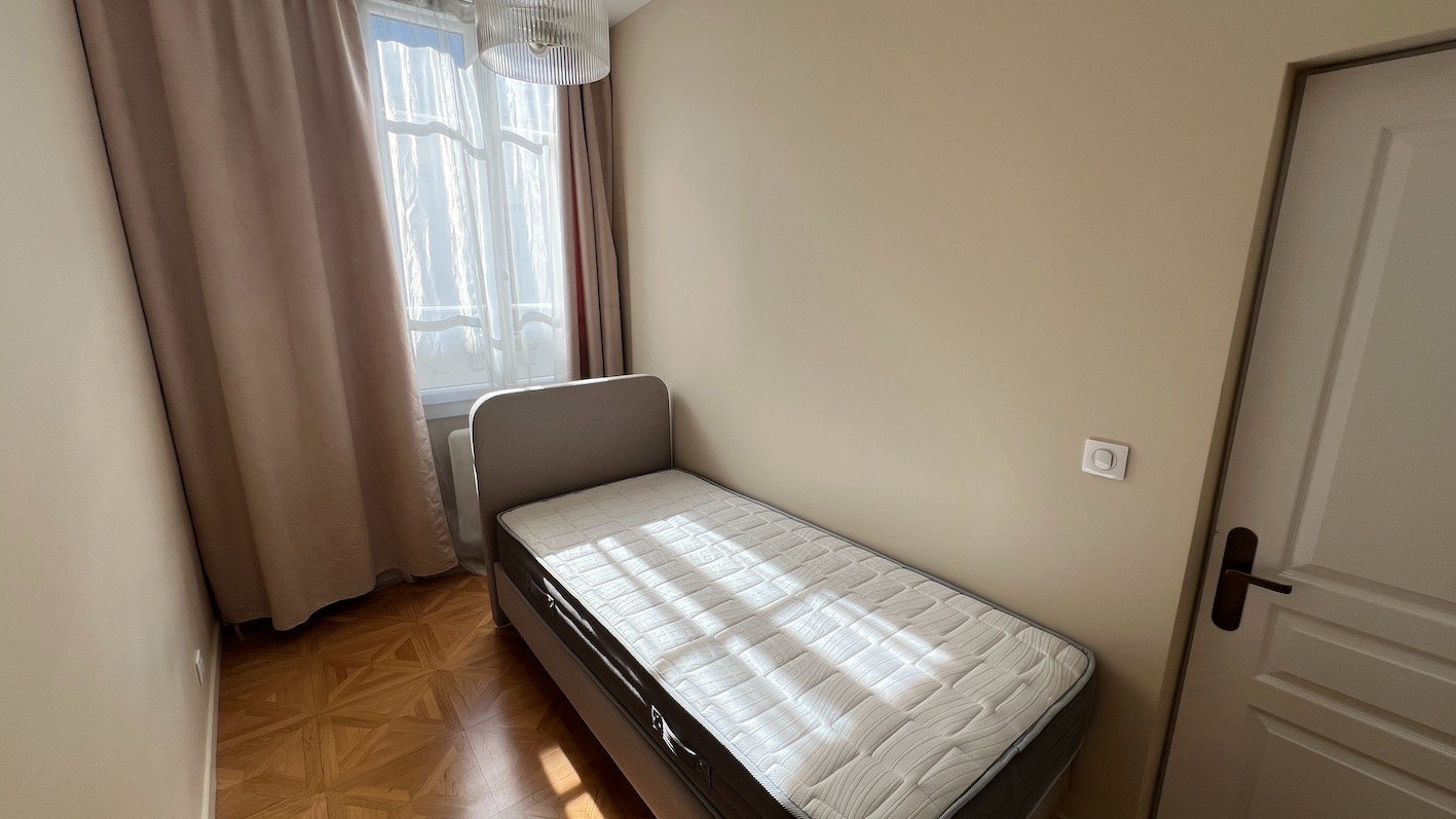 PARIS-7E-ARRONDISSEMENT Rue de Verneuil - Superbe appartement de réception entièrement rénové, 2 suites 14