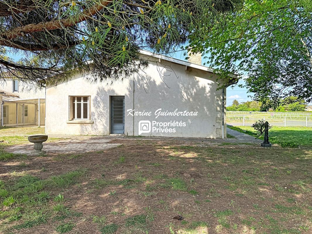 FRONSAC Maison en pierre Fronsadais 200 m2 + jardin 11