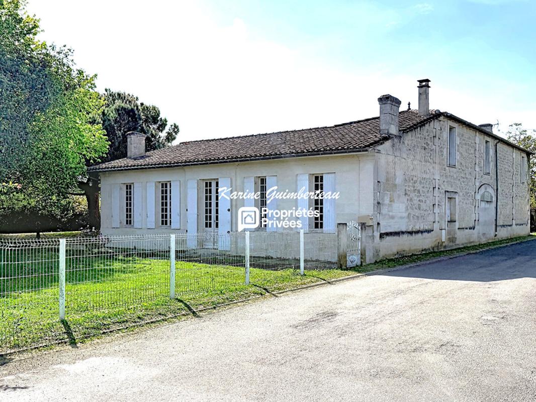 FRONSAC Maison en pierre Fronsadais 200 m2 + jardin 8