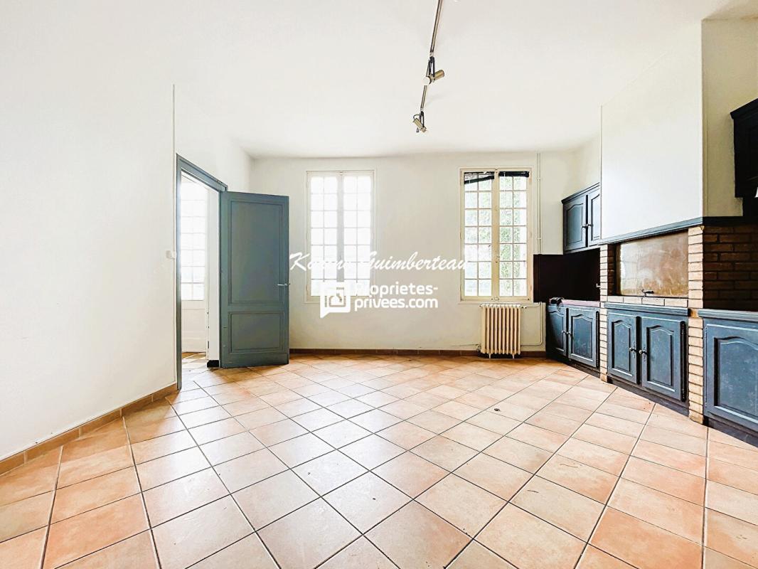 FRONSAC Maison en pierre Fronsadais 200 m2 + jardin 9