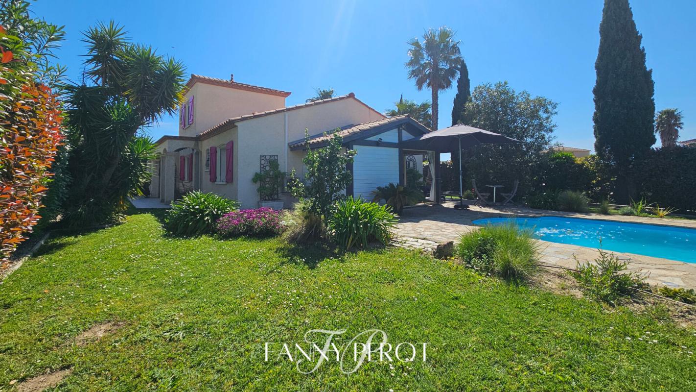 SAINT-CYPRIEN A Saint-Cyprien, maison 4 faces de 120m² sur une parcelle de 838m² avec piscine 14