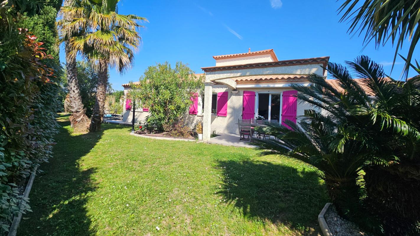 SAINT-CYPRIEN A Saint-Cyprien, maison 4 faces de 120m² sur une parcelle de 838m² avec piscine 3