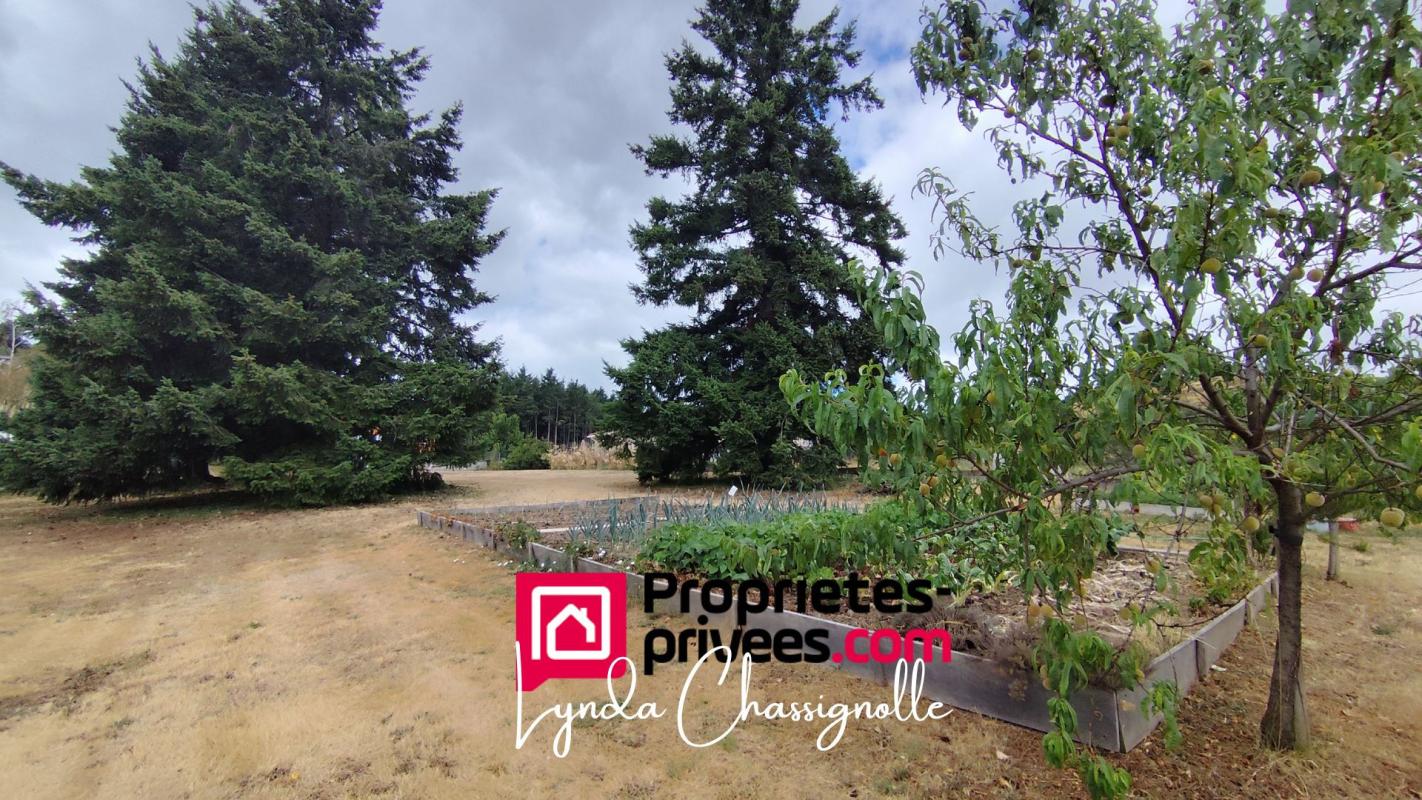 RENAISON Parcelle constructible - Côte Roannaise - 1100 m2 2