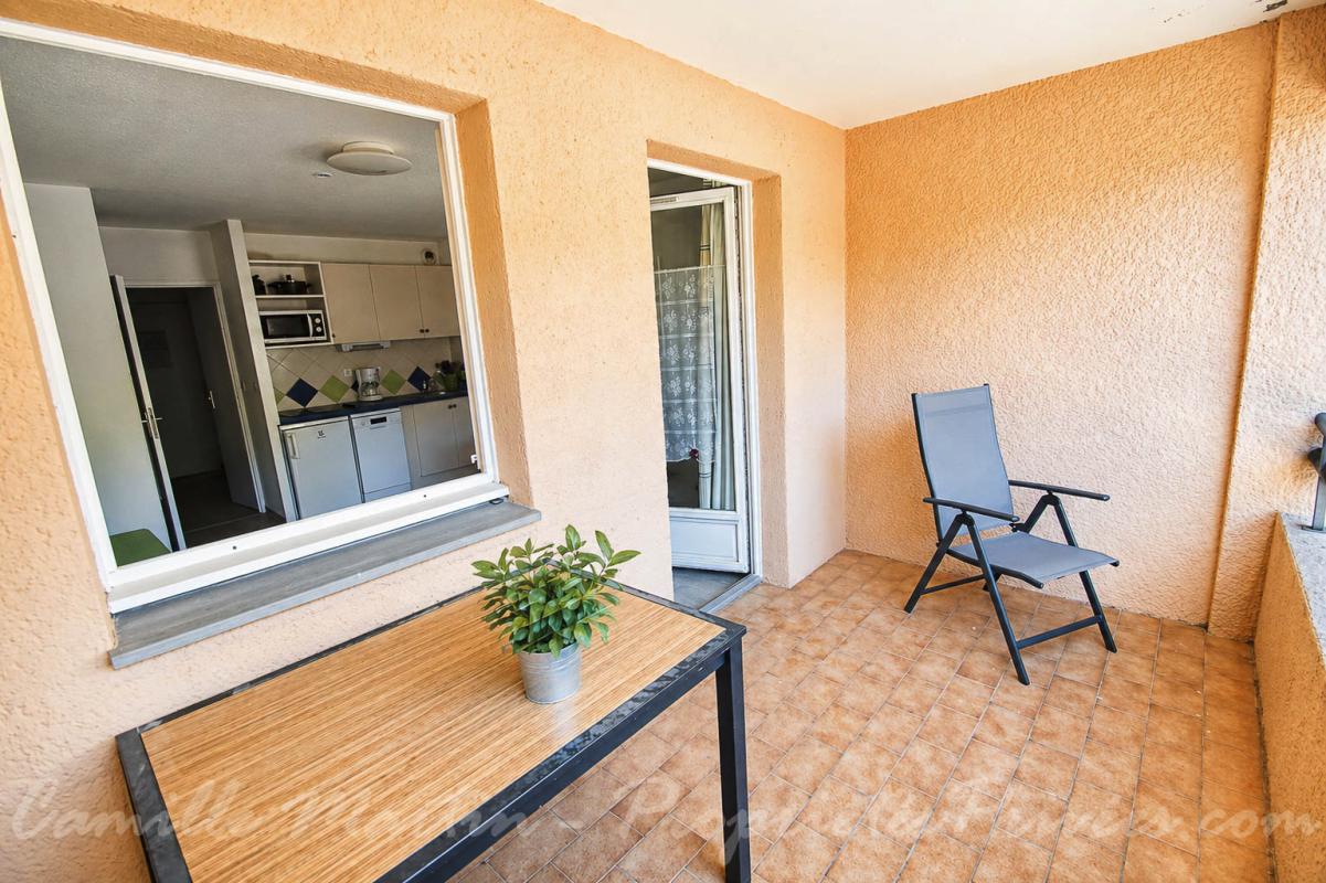 SAINT-RAPHAEL Appartement Saint Raphael 1 pièce(s) 25.10 m2 + parking 9