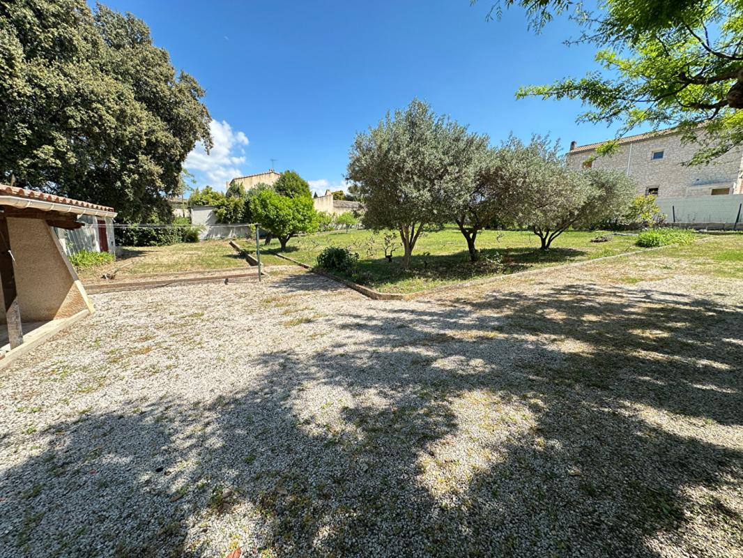 SAINT-VICTORET Maison T5 a louer a St Victoret avec un grand jardin 14