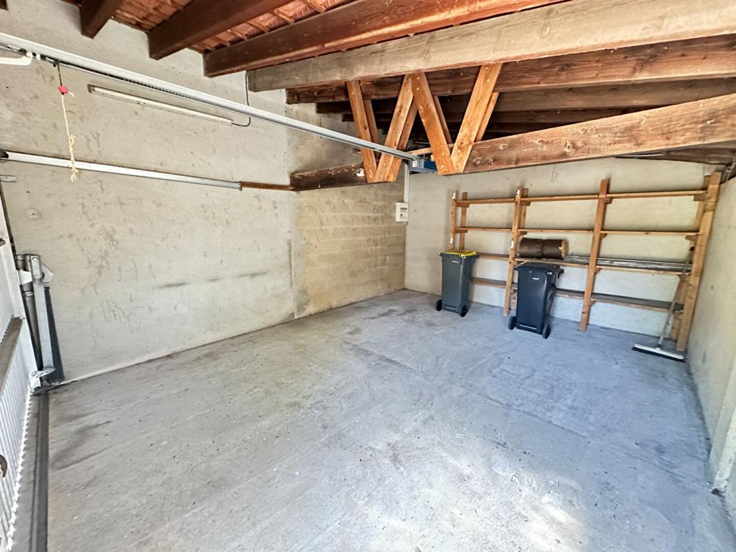 SAINT-VICTORET Maison T5 a louer a St Victoret avec un grand jardin 16