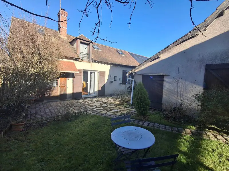 BAILLEAU-L'EVEQUE Maison 72 m² + studio indépendant 25 m2 sur grand terrain de 992 m² ? Bailleau-l'Évêque - au calme 10