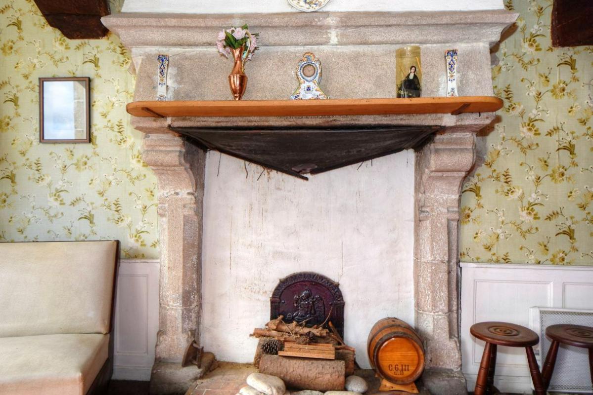 TREGUIER Immeuble d'habitation  et commerce de 177 m2 en centre ville 9