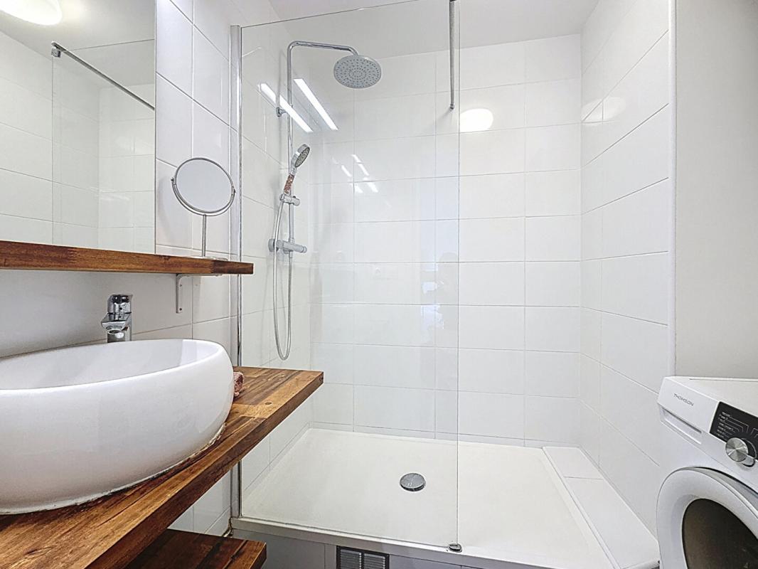 LE KREMLIN-BICETRE Charmant studio rénové avec balcon 30.80 m2 4