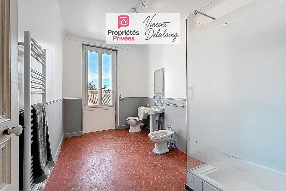 PERTUIS Ravissante grande maison de ville rénovée avec extérieur 10