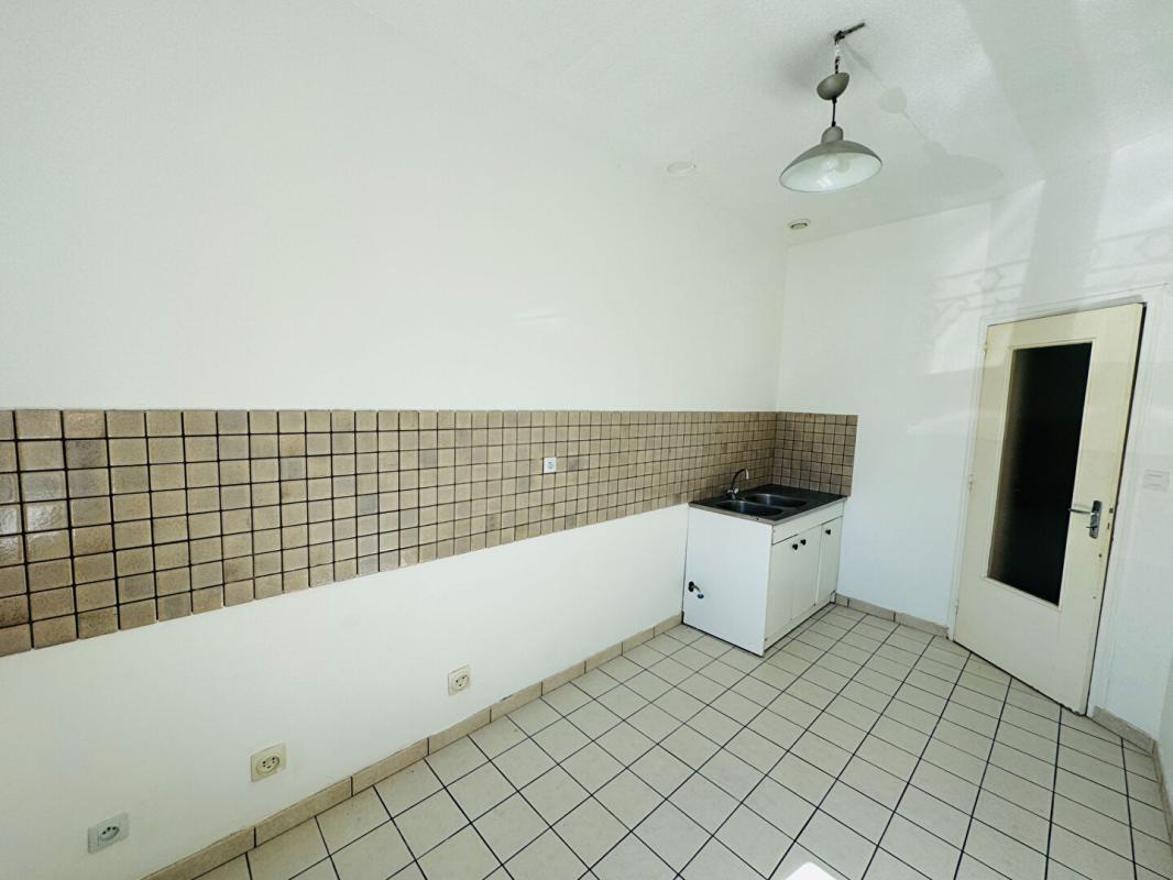 NEVERS Appartement de 60 m² rénové proche de la gare de Nevers 6