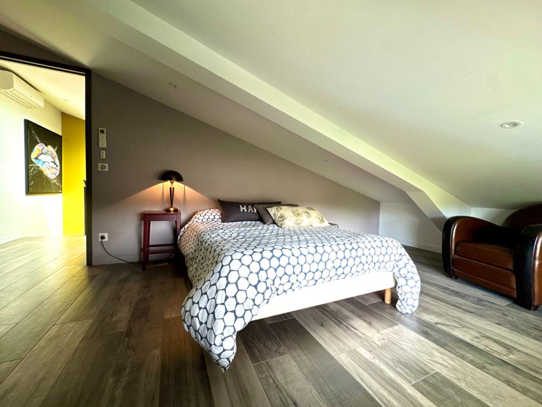 BRINDAS DUPLEX D'EXCEPTION 170 m2 avec terrasse 45m2 18