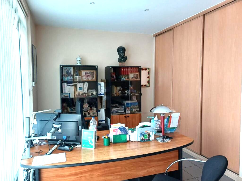 LYON-8E-ARRONDISSEMENT Cabinet de 56 m2 disponible dans Lyon 8ème 5