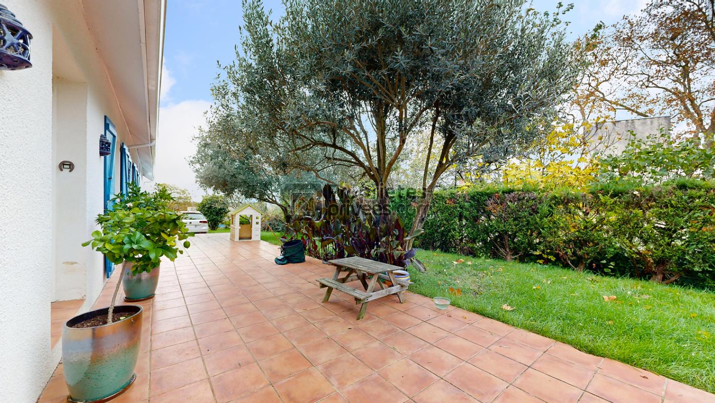 MONTJOIRE Maison MONTJOIRE 9 pièce(s) 260 m2 avec Piscine 18