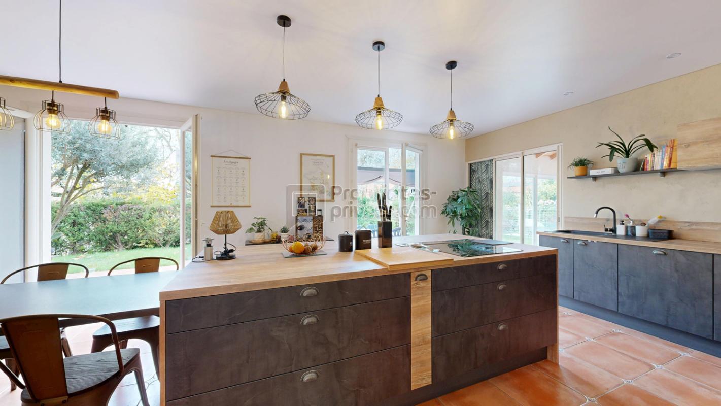 MONTJOIRE Maison MONTJOIRE 9 pièce(s) 260 m2 avec Piscine 6